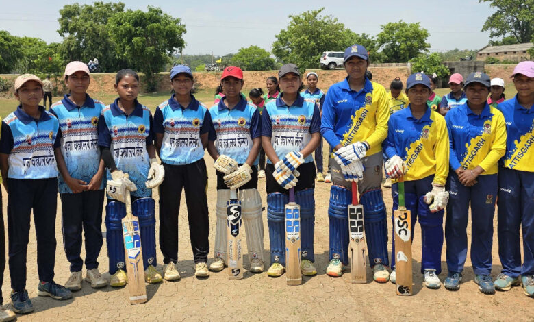 CG News: छत्तीसगढ़ के इस जिले की बेटियों ने क्रिकेट में लहराया परचम, अंडर-15 स्टेट टीम में इचकेला छात्रावास की 9 बालिकाए सलेक्ट, CM साय ने दी बधाई… CG News: छत्तीसगढ़ के इस जिले की बेटियों ने क्रिकेट में लहराया परचम, अंडर-15 स्टेट टीम में इचकेला छात्रावास की 9 बालिकाए सलेक्ट, CM साय ने दी बधाई…