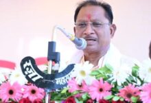 सुशासन तिहार: CM विष्णुदेव साय ने बलदाकछार चौपाल में सुनी ग्रामीणों की समस्याएं : महानदी में होगा तटबंध निर्माण, चौक में लगेगी हाई मास्ट लाइट, खुलेगा उपस्वास्थ्य केंद्र….