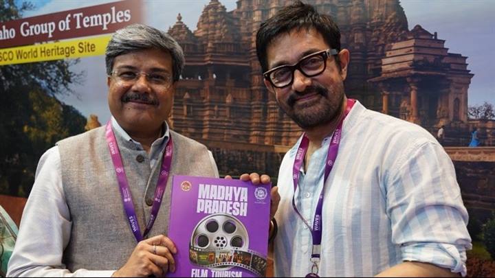 MP News- नई फिल्म नीति के साथ MP बना फिल्म पर्यटन का हॉटस्पॉट, सिनेमा फ्रेंडली लोग और वेरायटी ऑफ लोकेशन्स से फिल्मों का निर्माण आसान : अभिनेता आमिर खान… MP News- नई फिल्म नीति के साथ MP बना फिल्म पर्यटन का हॉटस्पॉट, सिनेमा फ्रेंडली लोग और वेरायटी ऑफ लोकेशन्स से फिल्मों का निर्माण आसान : अभिनेता आमिर खान…