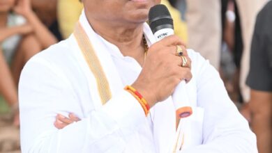 CG NEWS- झुरानदी में मुख्यमंत्री साय की अनपेक्षित आमद से ग्रामीण हुए अभिभूत, बरगद की छांव में लगी चौपाल, मुख्यमंत्री ने ग्रामीणों से किया आत्मीय संवाद….