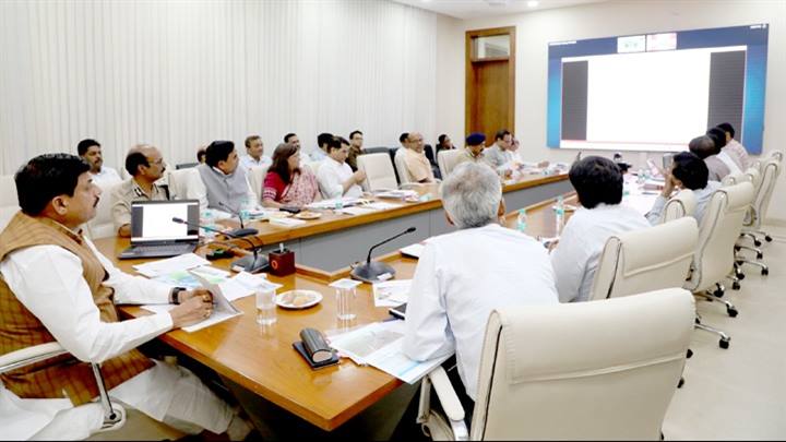 MP News: जल संरक्षण के लिए जनसहभागिता आवश्यक: मुख्यमंत्री डॉ. मोहन यादव… MP News: जल संरक्षण के लिए जनसहभागिता आवश्यक: मुख्यमंत्री डॉ. मोहन यादव…