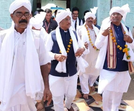 CG News: मुख्यमंत्री विष्णुदेव साय ने मध्यप्रदेश के मंडला जिले में चौगान मढ़िया में पूजा-अर्चना कर जनता के कल्याण और प्रदेश की समृद्धि के लिए की कामना… CG News: मुख्यमंत्री विष्णुदेव साय ने मध्यप्रदेश के मंडला जिले में चौगान मढ़िया में पूजा-अर्चना कर जनता के कल्याण और प्रदेश की समृद्धि के लिए की कामना…