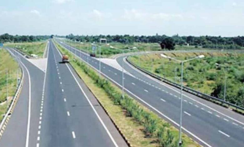 भारत माला परियोजना घोटाले के 8 आरोपी अभी तक ईओडब्ल्यू की पकड़ से बाहर भारत माला परियोजना घोटाले के 8 आरोपी अभी तक ईओडब्ल्यू की पकड़ से बाहर