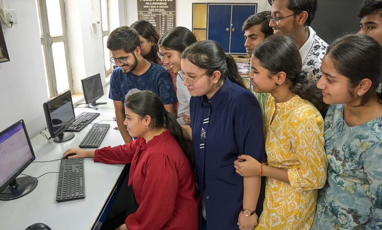 सीबीएसई कक्षा 12 का रिजल्ट भी घोषित, 88.39 प्रतिशत उम्मीदवार पास सीबीएसई कक्षा 12 का रिजल्ट भी घोषित, 88.39 प्रतिशत उम्मीदवार पास