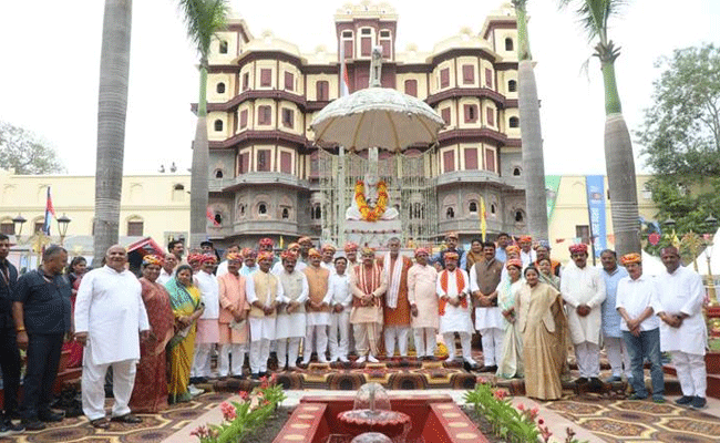प्रात: स्मरणीय लोकमाता देवी अहिल्या बाई होलकर को नमन से हुई मंत्रिमण्डल बैठक की शुरुआत