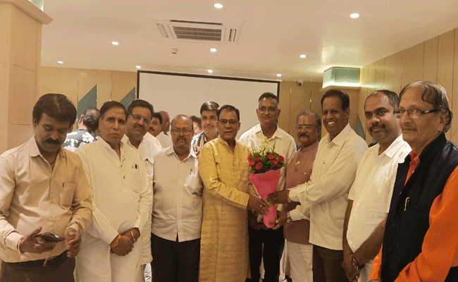 राजा सराफ पुनः बने मध्य प्रदेश सराफा ऐसोंसिऐशन के प्रदेश अध्यक्ष राजा सराफ पुनः बने मध्य प्रदेश सराफा ऐसोंसिऐशन के प्रदेश अध्यक्ष