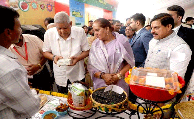 उप राष्ट्रपति श्री धनखड़ ने कृषि उद्योग समागम 2025 कृषि प्रदर्शनी का किया शुभारंभ उप राष्ट्रपति श्री धनखड़ ने कृषि उद्योग समागम 2025 कृषि प्रदर्शनी का किया शुभारंभ