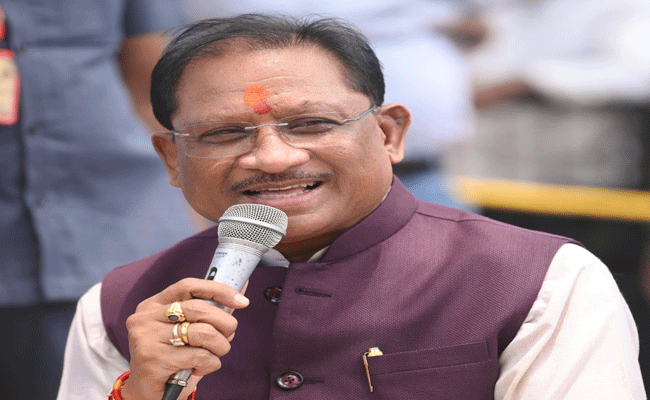करिगाँव में मुख्यमंत्री की घोषणा