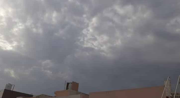 छत्तीसगढ़ के लोगों को गर्मी से राहत, गरज के साथ बारिश की संभावना छत्तीसगढ़ के लोगों को गर्मी से राहत, गरज के साथ बारिश की संभावना