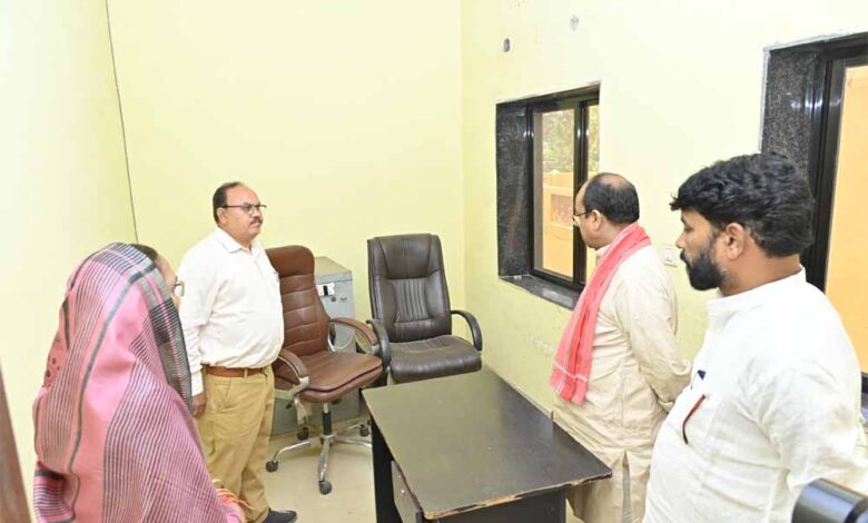 डिप्टी सीएम ने सीएमओ को निलंबित किया डिप्टी सीएम ने सीएमओ को निलंबित किया