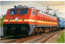 गर्मी के महीने में रेल यात्रियों की बढ़ी मुश्किलें, रेलवे ने एक बार फिर की कई ट्रेनें कैंसिल