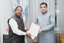 केंद्रीय मंत्री गडकरी से मंत्री नेताम ने की मुलाकात, 10 किमी फोरलेन बायपास मार्ग बनाने दिया प्रस्ताव