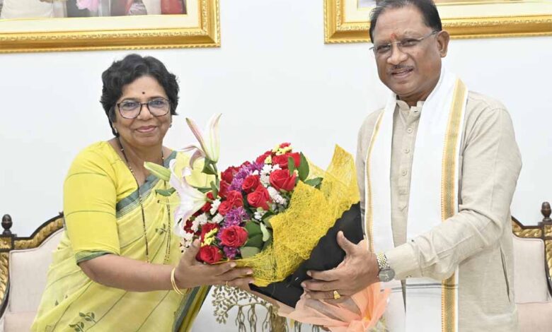 मुख्यमंत्री विष्णु देव साय से राष्ट्रीय महिला आयोग की अध्यक्ष ने की सौजन्य मुलाकात मुख्यमंत्री विष्णु देव साय से राष्ट्रीय महिला आयोग की अध्यक्ष ने की सौजन्य मुलाकात