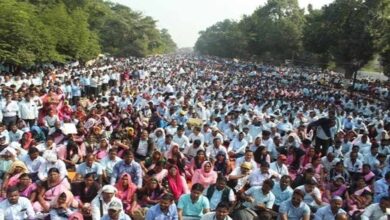 दो सूत्री मांगों को लेकर हजारों जूनियर शिक्षकों ने किया प्रदर्शन