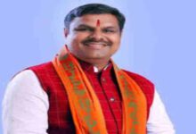 विधायक गजेंद्र यादव बैडमिंटन खेलते समय हो गए घायल