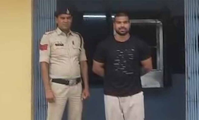 यौन शोषण के आरोप में जिम ट्रेनर गिरफ्तार यौन शोषण के आरोप में जिम ट्रेनर गिरफ्तार