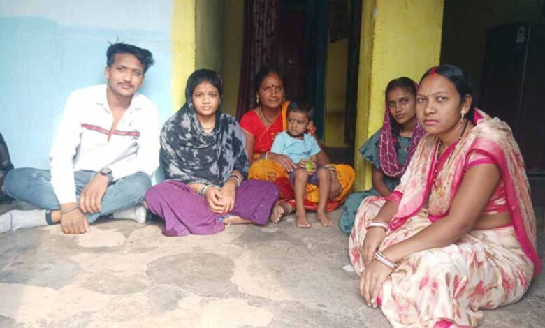 कुपोषण से सुपोषण की ओर: यक्ष की मुस्कान में चमकता नया छत्तीसगढ़ कुपोषण से सुपोषण की ओर: यक्ष की मुस्कान में चमकता नया छत्तीसगढ़
