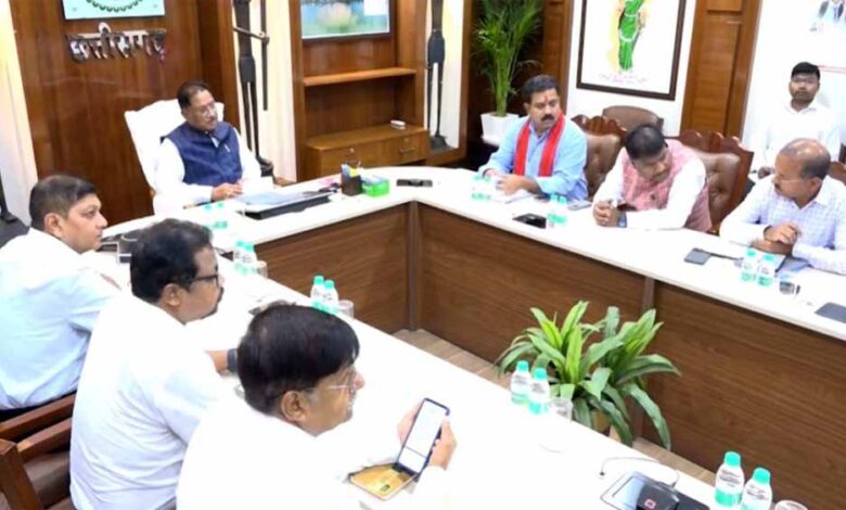 सीएम साय ने केंद्रीय गृह मंत्री के प्रवास को लेकर आज अधिकारियों की बैठक ली, तैयारियों को लेकर दिए निर्देश सीएम साय ने केंद्रीय गृह मंत्री के प्रवास को लेकर आज अधिकारियों की बैठक ली, तैयारियों को लेकर दिए निर्देश