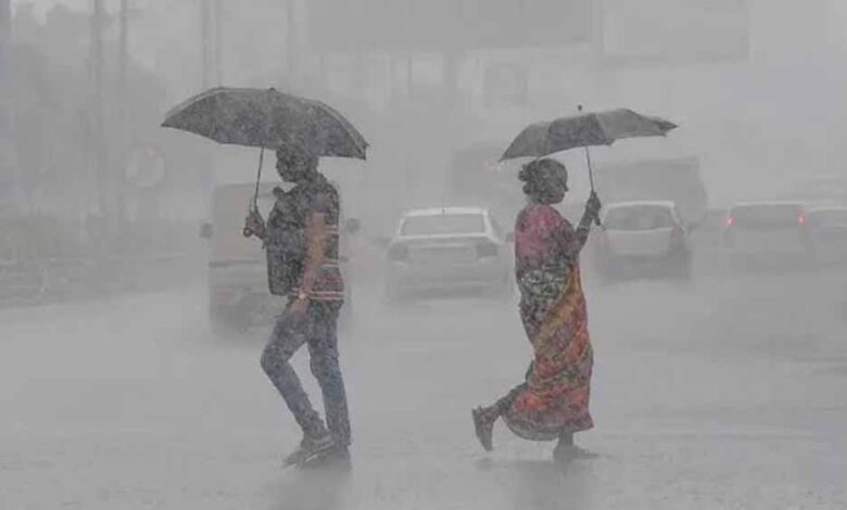 छत्तीसगढ़ में मौसम का मिजाज बदला, सरगुजा में भारी बारिश की संभावना छत्तीसगढ़ में मौसम का मिजाज बदला, सरगुजा में भारी बारिश की संभावना