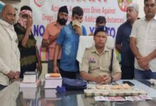 जुए खेलते पुलिस ने 6 लोगों  को रंगे हाथों किया गिरफ्तार