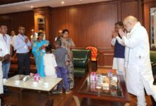 शहीद एएसपी आकाश राव गिरिपुंजे के  परिजनों से केंद्रीय गृह मंत्री शाह ने की मुलाकात, श्रद्धांजलि की अर्पित