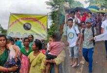 नियमितीकरण की मांग को लेकर फिर सड़क पर उतरे चतुर्थ वर्ग कर्मचारी, कोंडागांव से 300 किमी की पदयात्रा कर पहुंचेंगे राजधानी