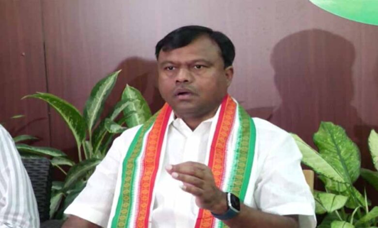 पीसीसी चीफ दीपक बैज ने पटवारी सुसाइड मामले में उच्च स्तरीय जांच की मांग की पीसीसी चीफ दीपक बैज ने पटवारी सुसाइड मामले में उच्च स्तरीय जांच की मांग की