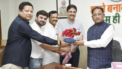 रायपुर : मुख्यमंत्री साय से छत्तीसगढ़ ओलम्पिक संघ के पदाधिकारियों ने की सौजन्य मुलाकात,ओलम्पिक दिवस आयोजन हेतु किया आमंत्रित