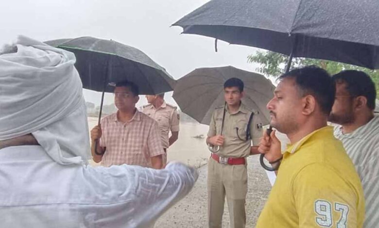 झारखंड में तेज बारिश के बाद नालंदा जिले की लोकायन नदी का अचानक बढ़ा जलस्तर, बाढ़ जैसे हालात झारखंड में तेज बारिश के बाद नालंदा जिले की लोकायन नदी का अचानक बढ़ा जलस्तर, बाढ़ जैसे हालात