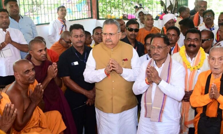 मुख्यमंत्री विष्णुदेव साय ने भगवान गौतम बुद्ध की पूजा-अर्चना कर प्रदेश की जनता की सुख-समृद्धि एवं खुशहाली की कामना मुख्यमंत्री विष्णुदेव साय ने भगवान गौतम बुद्ध की पूजा-अर्चना कर प्रदेश की जनता की सुख-समृद्धि एवं खुशहाली की कामना