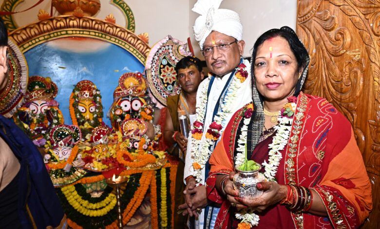 CG NEWS: परंपरागत श्रद्धा-भक्ति और उल्लास के वातावरण में निकाली गई भव्य रथयात्रा… CG NEWS: परंपरागत श्रद्धा-भक्ति और उल्लास के वातावरण में निकाली गई भव्य रथयात्रा…