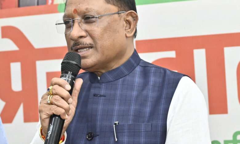CG NEWS: मुख्यमंत्री विष्णु देव साय ने नक्सल प्रभावित बीजापुर के युवाओं से किया संवाद, कहा- इच्छाशक्ति और समावेशी नीति से गढ़ेंगे नया बस्तर… CG NEWS: मुख्यमंत्री विष्णु देव साय ने नक्सल प्रभावित बीजापुर के युवाओं से किया संवाद, कहा- इच्छाशक्ति और समावेशी नीति से गढ़ेंगे नया बस्तर…