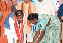 CG NEWS: मुख्यमंत्री विष्णुदेव साय ने ‘चरण पादुका योजना’ का किया पुनः शुभारंभ, तेंदूपत्ता संग्राहकों को मिलेगा पीएम गारंटी का लाभ….