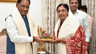 CG NEWS: मुख्यमंत्री विष्णु देव साय से केंद्रीय राज्य मंत्री सावित्री ठाकुर की सौजन्य मुलाकात, महिलाओं और बच्चों की कल्याणकारी योजनाओं पर हुई चर्चा….