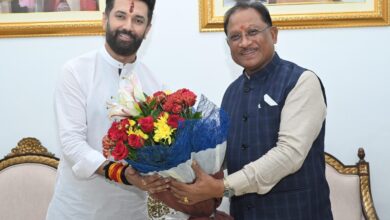 CG NEWS: मुख्यमंत्री साय से केंद्रीय मंत्री चिराग पासवान की सौजन्य मुलाकात, पारंपरिक स्मृति चिन्ह भेंट कर किया आत्मीय स्वागत…