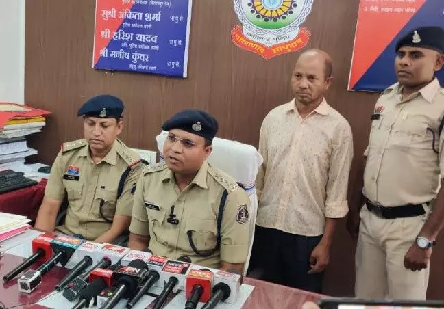 CG News: प्रेम प्रसंग में विवाद बना मौत की वजह, डंडे से पीट-पीटकर महिला की हत्या, आरोपी पड़ोसी से चल रहा था अवैध संबंध…. CG News: प्रेम प्रसंग में विवाद बना मौत की वजह, डंडे से पीट-पीटकर महिला की हत्या, आरोपी पड़ोसी से चल रहा था अवैध संबंध….