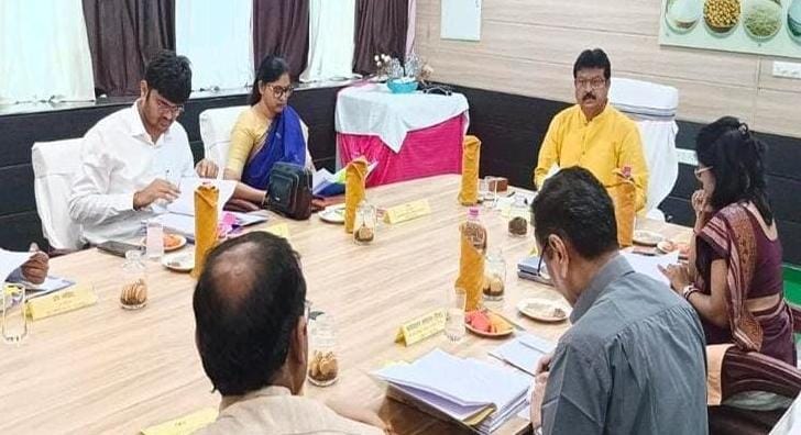CG NEWS: अनुकम्पा नियुक्ति को मिली स्वीकृति, कर्मचारियों के हित में महंगाई भत्ते में वृद्धि: नागरिक आपूर्ति निगम की संचालक मंडल की बैठक सम्पन्न…. CG NEWS: अनुकम्पा नियुक्ति को मिली स्वीकृति, कर्मचारियों के हित में महंगाई भत्ते में वृद्धि: नागरिक आपूर्ति निगम की संचालक मंडल की बैठक सम्पन्न….
