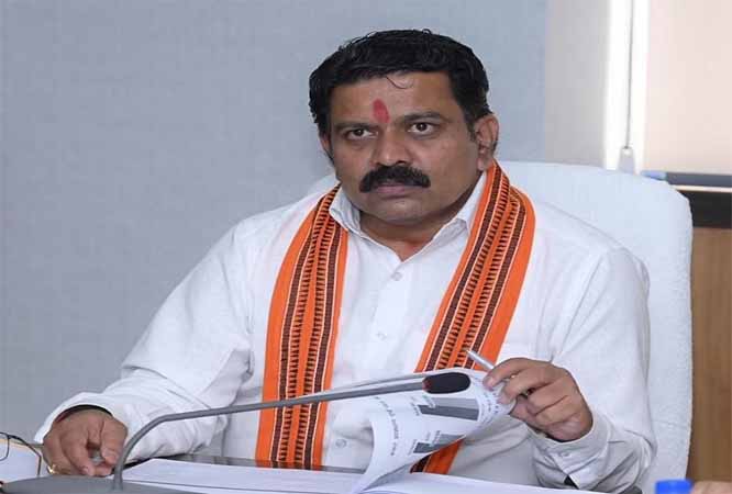 आईईडी की चपेट में आकर ASP आकाश राव गिरिपुंजे शहीद, गृहमंत्री विजय शर्मा ने जताया शोक आईईडी की चपेट में आकर ASP आकाश राव गिरिपुंजे शहीद, गृहमंत्री विजय शर्मा ने जताया शोक