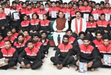 CG News: मुख्यमंत्री विष्णुदेव साय ने इस जिले के युवाओं से की मुलाकात, पढ़ाई और प्रगति के लिए किया प्रोत्साहित….