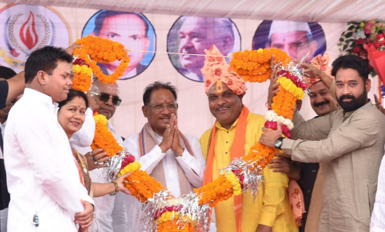 CG News: मुख्यमंत्री साय चन्द्रनाहू कुर्मी समाज के केन्द्रीय महाधिवेशन में हुए शामिल, समाज को बताया विकास का आधार…. CG News: मुख्यमंत्री साय चन्द्रनाहू कुर्मी समाज के केन्द्रीय महाधिवेशन में हुए शामिल, समाज को बताया विकास का आधार….