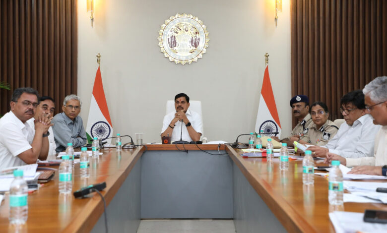 MP News: वर्षाकाल से जुड़ी दिक्कतों का समाधान तत्परता पूर्वक करें: मुख्यमंत्री डॉ. यादव…