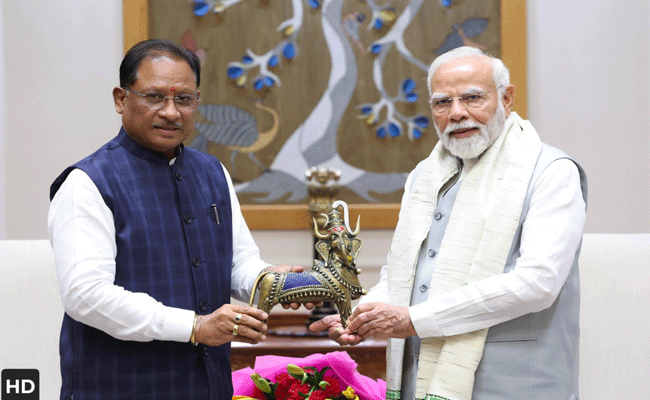 मुख्यमंत्री विष्णुदेव साय ने प्रधानमंत्री नरेंद्र मोदी से की भेंट, छत्तीसगढ़ के विकास कार्यों और नक्सल उन्मूलन पर हुई चर्चा
