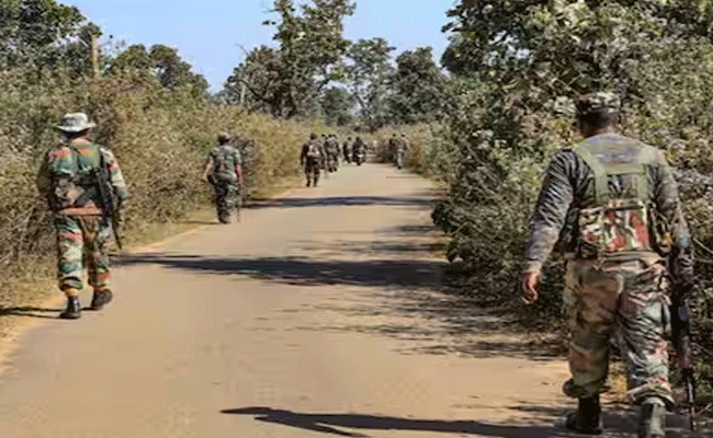 छत्तीसगढ़ के सुकमा में नक्सली हमला, IED ब्लास्ट में एएसपी शहीद, कई जवान घायल
