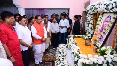 CG News: मुख्यमंत्री विष्णुदेव साय ने स्व. बसंती पैंकरा को दी श्रद्धांजलि, शोक-संतप्त परिवार से की मुलाकात….