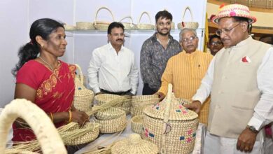 सीएम छत्तीसगढ़ हस्तशिल्प विकास बोर्ड की नवनियुक्त अध्यक्ष शालिनी राजपूत के पदभार ग्रहण समारोह में हुए शामिल