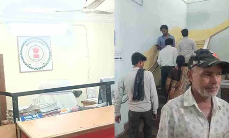 तहसीलदारों की अनिश्चितकालीन हड़ताल से ठप पड़े काम, मायूस लौट रहे लोग तहसीलदारों की अनिश्चितकालीन हड़ताल से ठप पड़े काम, मायूस लौट रहे लोग