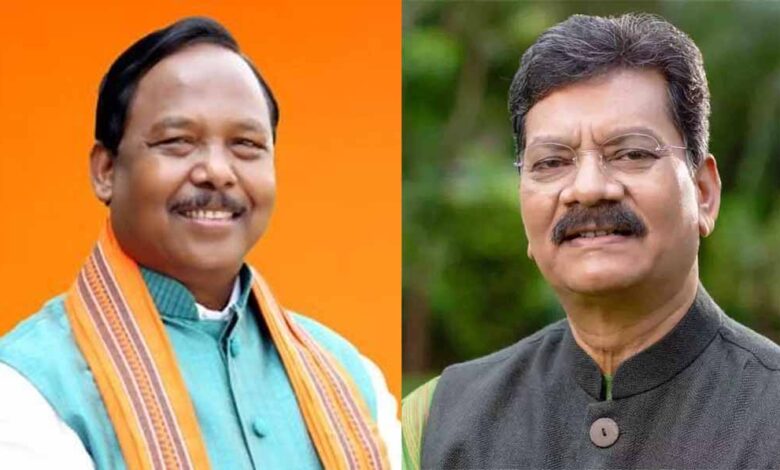मानसून सत्र में खाद संकट को लेकर हंगामा, विपक्ष का विरोध तेज मानसून सत्र में खाद संकट को लेकर हंगामा, विपक्ष का विरोध तेज