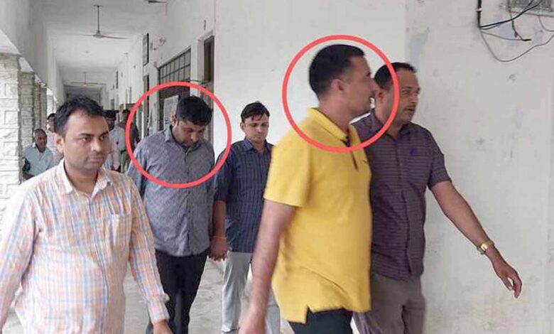 रिश्वतखोरी में CBI का शिकंजा: नारकोटिक्स अधिकारी और दलाल एक करोड़ की मांग में गिरफ्तार रिश्वतखोरी में CBI का शिकंजा: नारकोटिक्स अधिकारी और दलाल एक करोड़ की मांग में गिरफ्तार