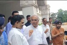 बेटे से मिलने ईडी दफ्तर पहुंचे भूपेश बघेल, बोले– बेवजह फंसाया जा रहा है चैतन्य को