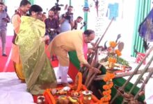 हरेली परंपरा में डूबे डिप्टी सीएम साव: पत्नी संग की खेती उपकरणों की पूजा